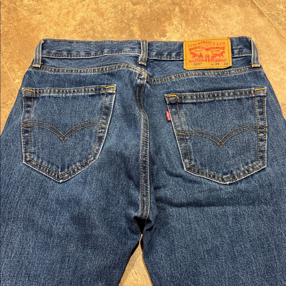 Men’s Levi’s 505 Jeans in 29Wx32L